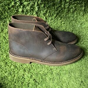 Clarks Brown Leather waxed Chukka Boots with Distressed Finish